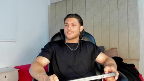 Snapshot of jeicob_gagnon chatting on 10.04.25 jeicob gagnon online show from 10.04.25