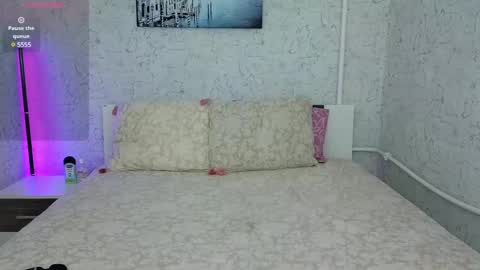 Snapshot of jemalia chatting on 01.17.25 Alice online show from 01.17.25