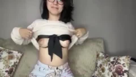 Snapshot of jenifersimon chatting on 10.02.25 Jenifer online show from 10.02.25