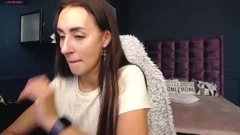 Snapshot of jeniferstone chatting on 07.14.26 Kira online show from 07.14.26