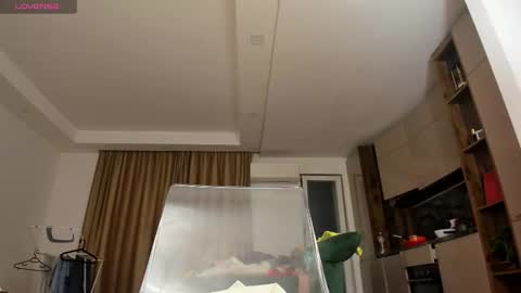 Jeniffer 100 online show from 03.20.26