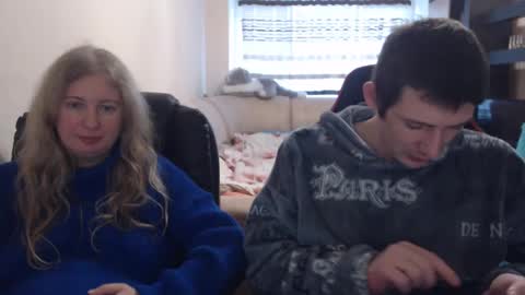 Snapshot of jenisandpeter chatting on 02.08.25 JenisAndPeter online show from 02.08.25