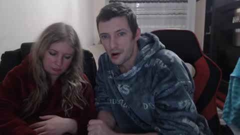 Snapshot of jenisandpeter chatting on 02.10.25 JenisAndPeter online show from 02.10.25