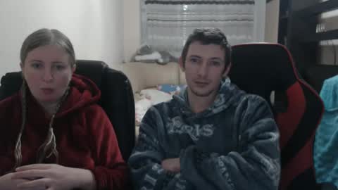 Snapshot of jenisandpeter chatting on 02.11.25 JenisAndPeter online show from 02.11.25