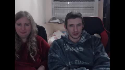 Snapshot of jenisandpeter chatting on 02.12.25 JenisAndPeter online show from 02.12.25