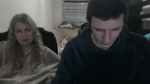 Snapshot of jenisandpeter chatting on 02.19.25 JenisAndPeter online show from 02.19.25