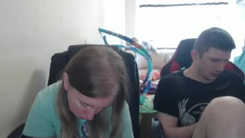 JenisAndPeter online show from 09.17.25