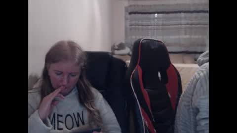 JenisAndPeter online show from 03.12.26