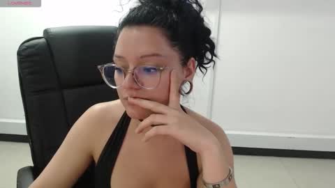 jenn online show from 10.15.25