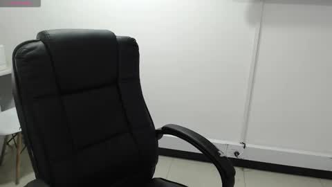 jenn online show from 11.25.25