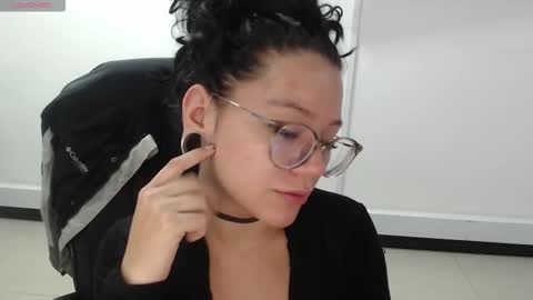 jenn online show from 12.01.25