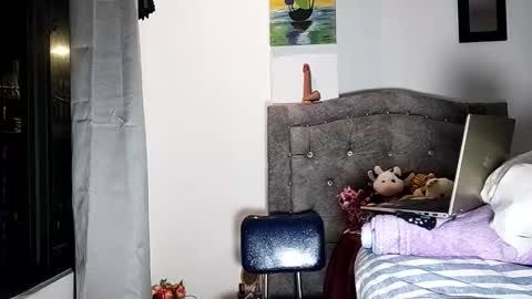 Snapshot of jenna_grey24 chatting on 10.25.25  Isabella  online show from 10.25.25