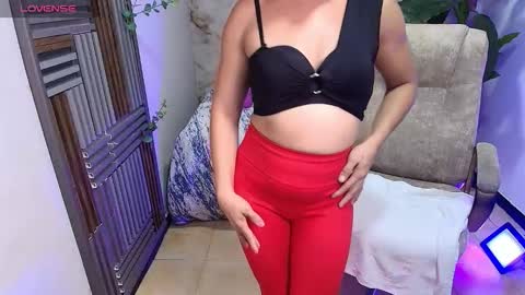 Snapshot of jenna_milf_ chatting on 09.22.25 Valentina online show from 09.22.25