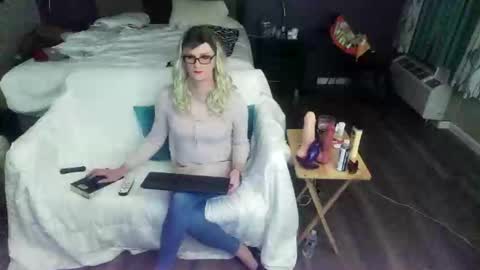 Jenna Cross online show from 11.16.25