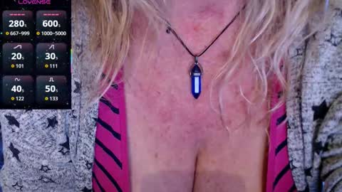 Snapshot of jennadeluxe chatting on 02.19.26 Jenna online show from 02.19.26