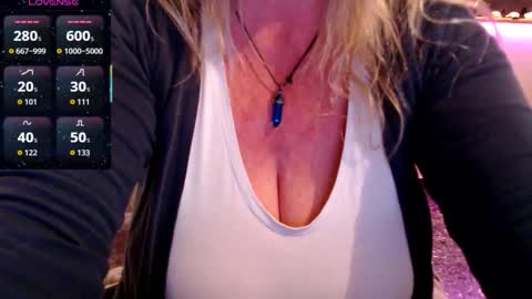 Snapshot of jennadeluxe chatting on 03.02.26 Jenna online show from 03.02.26