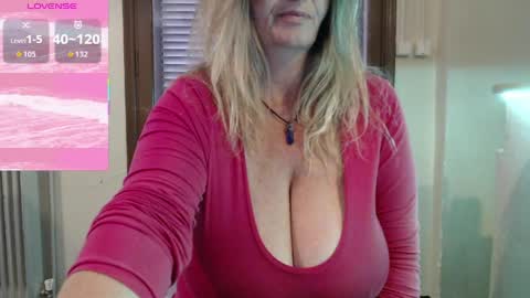 Snapshot of jennadeluxe chatting on 04.02.26 Jenna online show from 04.02.26