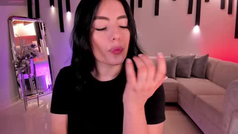 Snapshot of jennaolson chatting on 09.17.25 Jenna Olson online show from 09.17.25