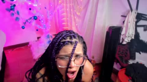 follow me in me  IG jenndy971 online show from 12.28.24