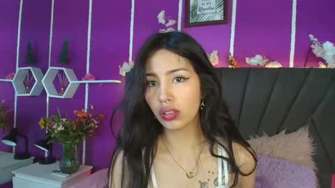 Snapshot of jenner_mills chatting on 12.17.24 Jenner online show from 12.17.24
