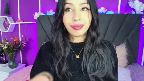 Snapshot of jenner_mills chatting on 12.17.24 Jenner online show from 12.17.24