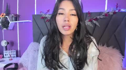 Snapshot of jenner_mills chatting on 12.22.24 Jenner online show from 12.22.24
