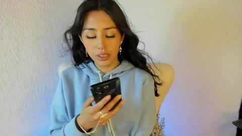 Snapshot of jenner_mills chatting on 12.24.24 Jenner online show from 12.24.24