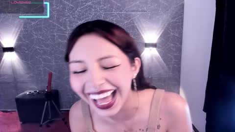 Snapshot of jenner_mills chatting on 10.18.25 Jenner online show from 10.18.25