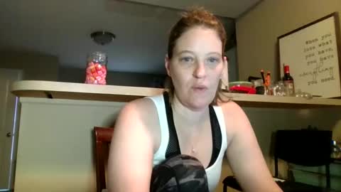 Snapshot of jennibean6996 chatting on 12.18.24 Jennibean6996 online show from 12.18.24