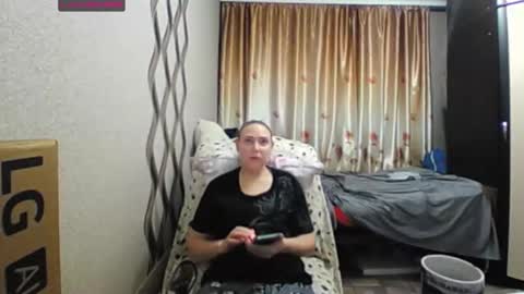 JenniDeep online show from 12.04.25