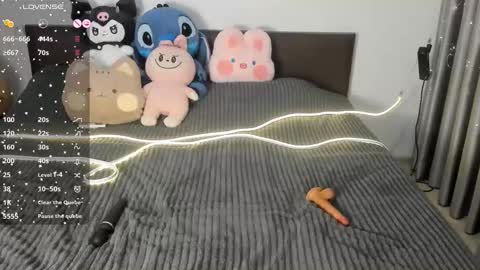 Snapshot of jennie_cutie chatting on 09.25.25 jennie_cutie online show from 09.25.25