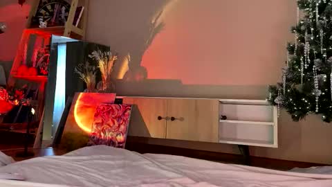 jennies_body online show from 01.09.26