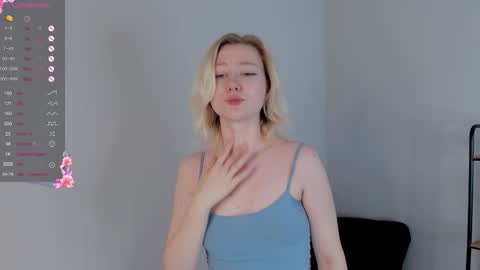 Snapshot of jennifer_mathis chatting on 10.10.25 jennifer_mathis online show from 10.10.25