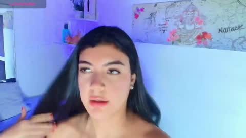 Snapshot of jennifer_scot chatting on 10.26.25 JENNIFER online show from 10.26.25