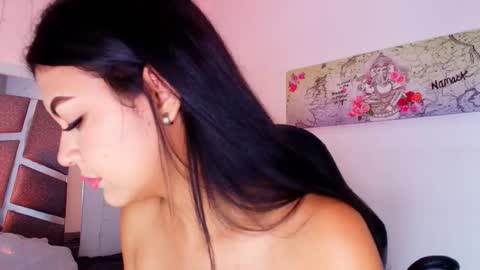 Snapshot of jennifer_scot chatting on 12.02.25 JENNIFER online show from 12.02.25