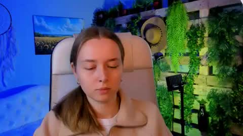 Jennifer online show from 10.06.25