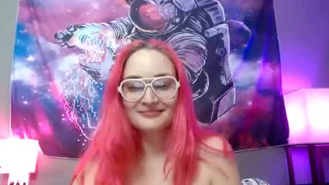 Snapshot of jennifergwen chatting on 06.23.26 Jennifer Gwen online show from 06.23.26