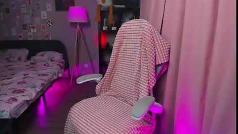 jenniferka online show from 07.28.26