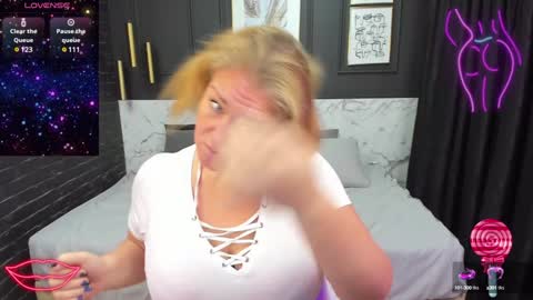 Jennifer online show from 12.04.24