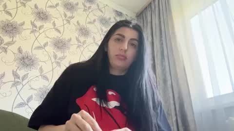 jennifermoore  online show from 09.23.25