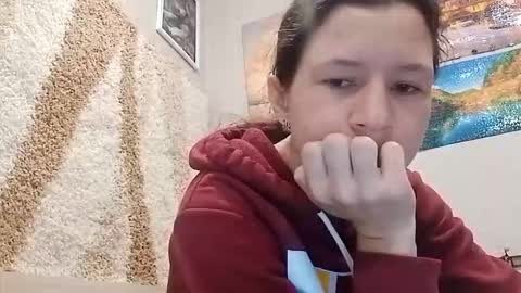 Mia online show from 09.17.25