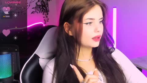 Jenni online show from 12.08.24