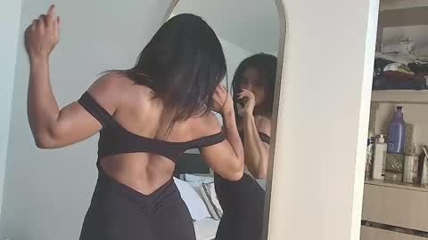 Jenn online show from 11.18.25