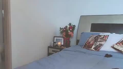 Jenn online show from 11.28.25