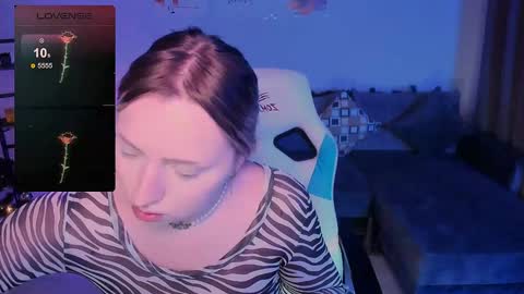 Snapshot of jenny__luv chatting on 12.28.24 Jenny online show from 12.28.24