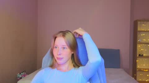 Snapshot of jenny_angelok chatting on 07.31.26 Next broadcast on December 05 subject to change online show from 07.31.26