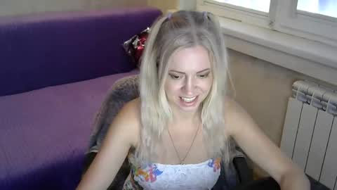 Snapshot of jenny_candy3 chatting on 10.14.25 jenny_candy3 online show from 10.14.25