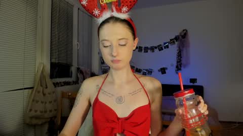 Jennifer Jenny Darling   online show from 12.31.24