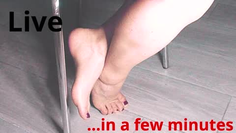 Snapshot of jenny_fighterfeet chatting on 01.29.25 Jenny online show from 01.29.25