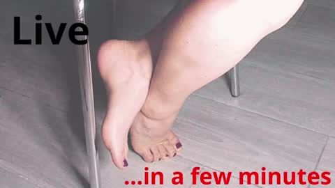 Snapshot of jenny_fighterfeet chatting on 02.15.25 Jenny online show from 02.15.25